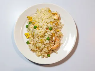32. Riso alla cantonese con gamberi