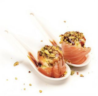 166.Gunkan salmone flambè - 2 pezzi