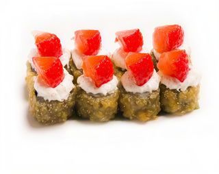74.Hossomaki fritto fragola