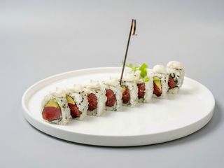 114. Maguro roll