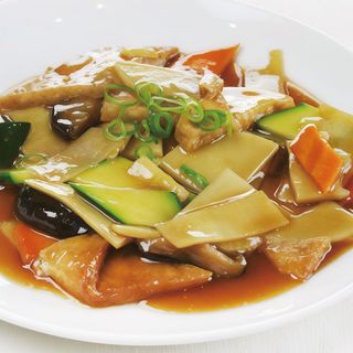 229.Manzo con verdure miste