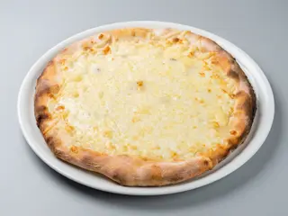 Pizza quattro formaggi