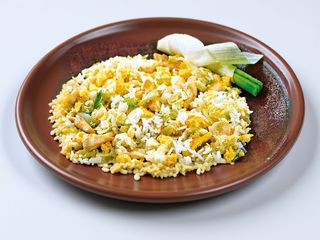 37. Riso saltato con pollo e verdura