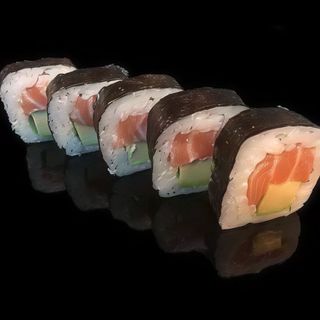120. Futomaki Sake Salmone, avocado, Philadelphia - 5 pezzi