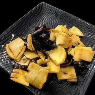 78. Funghi cinesi e bambù