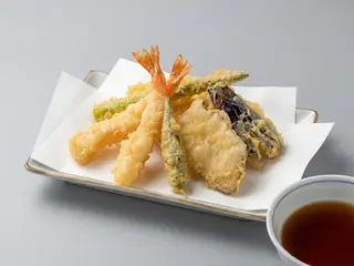 777. Tempura mista gamberi e verdure miste