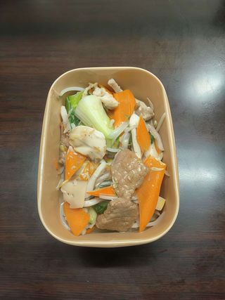 Misto di carne saltata con verdure