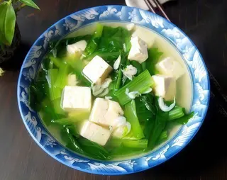 109. Zuppa di tofu con verdure