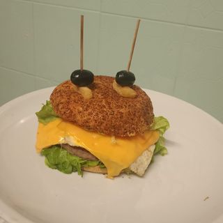 Angus cheese burger