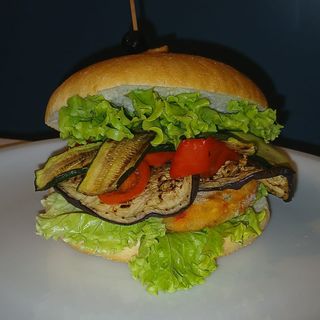 Vegan Burger con una bevanda a scelta