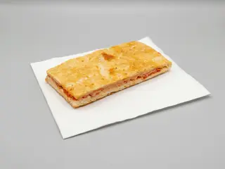 Pizza grassa pomodoro e mozzarella