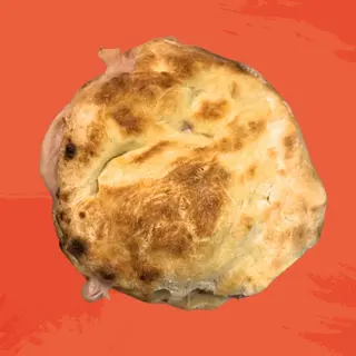 Focaccia con prosciutto crudo e mozzarella