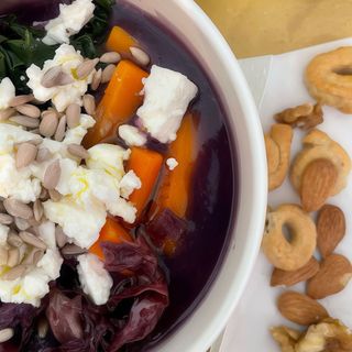 Bowl con crema di verdure