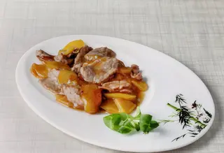 821.vitello con patate alla piastra(manzo,patate)