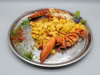 Paccheri fatti in casa con astice