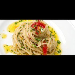 Pasta aglio olio e peperoncino