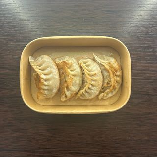 Ravioli con carne alla griglia