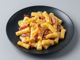 Tortiglioni alla carbonara 