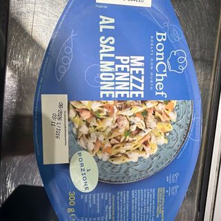 Mezze penne al salmone 
