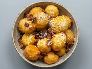 Chiacchiere fritte Carbonara
