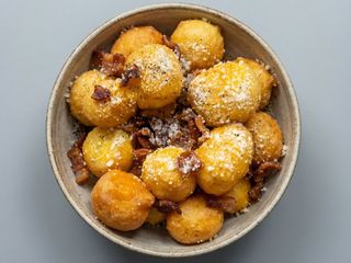 Chiacchiere fritte Carbonara