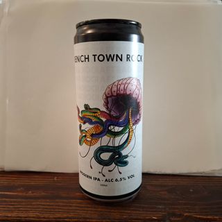 Trench Town Rock di Radiocraft/War lattina 33 cl
