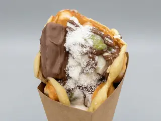 Bubble Waffle Bounty con Yogurt
