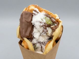 Bubble Waffle Bounty con Yogurt