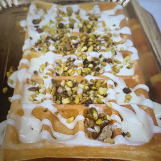 Waffle Nutella bianca e granella di pistacchio