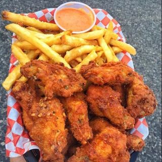 Menu Crispy con 7 alette e patate