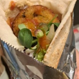 Falafel maxi wrap