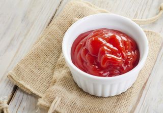 Bicchiere salsa ketchup