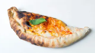 Calzone 4 formaggi