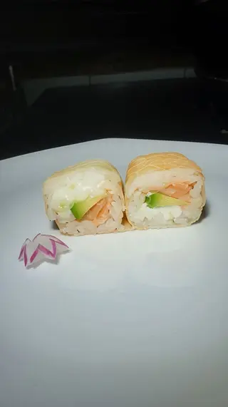 932. Croc salmon roll - 8 pezzi