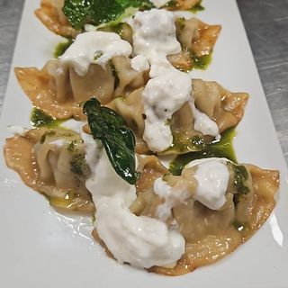 Gyoza di maiale con burrata