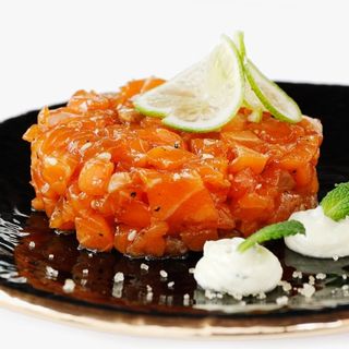 Tartare di salmone al Mango