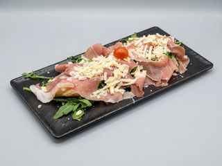 Sfilatino con crudo