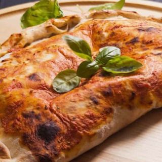 calzone friarielli