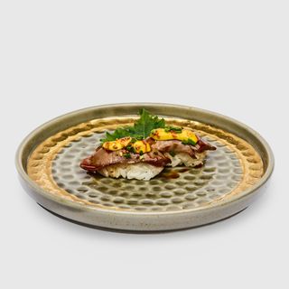 94Nigiri tonno flambè