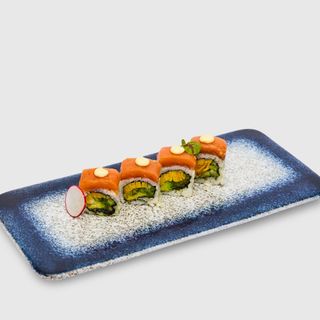 153uramaki smoked tomago roll