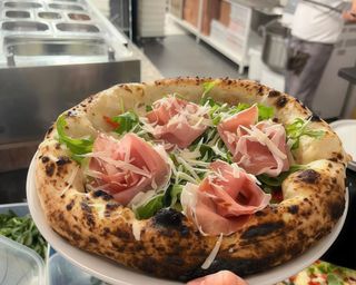 Pizza classica primavera