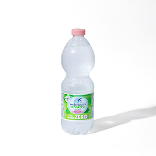 Acqua naturale San Benedetto