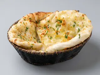 Cheese Chlli Garlic Naan