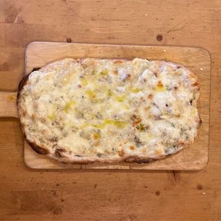 Quattro formaggi bianca