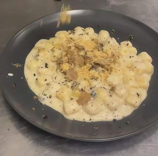 Gnocchetti con crema di parmigiano e tartufo