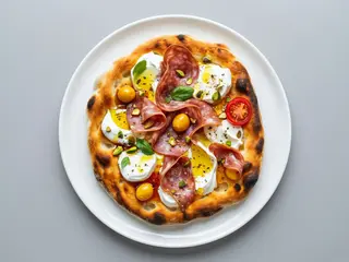 Pizza bolognese