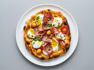 Pizza bolognese
