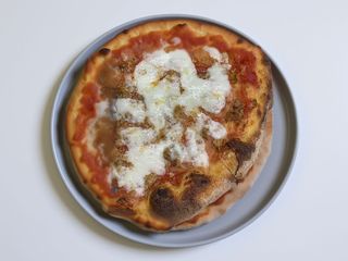 Pizza tonno & cipolla rossa