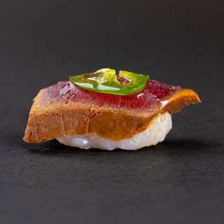 110.NIGIRI MAGURO JALAPENHO