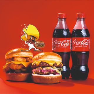 Isi Cheesy Family Menü